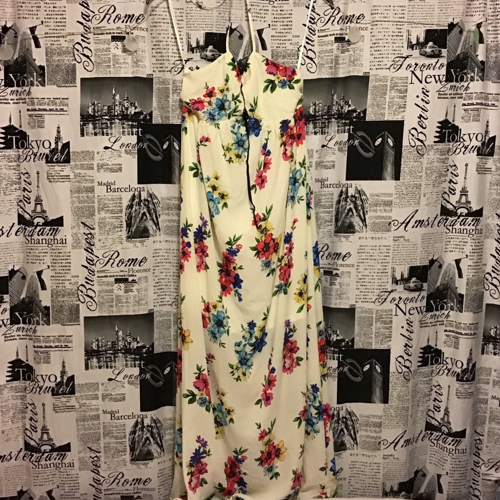 Long white flowered dress